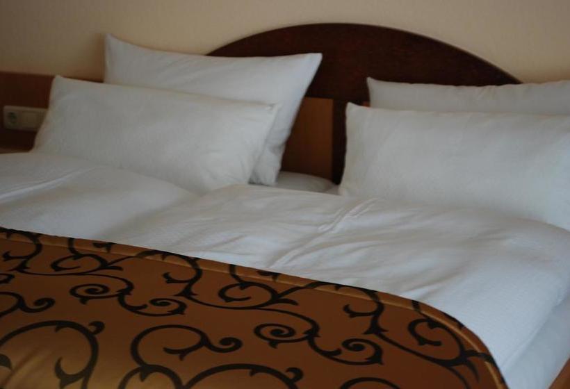 Отель Im Winkel Appartements Und Zimmer