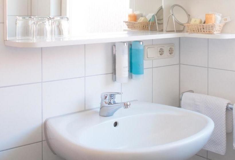 Отель Im Winkel Appartements Und Zimmer