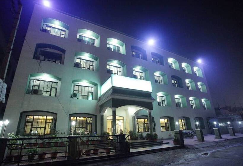 Отель Rani Castle Jammu