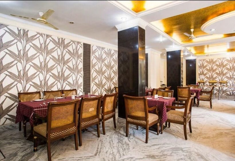 Отель Rani Castle Jammu