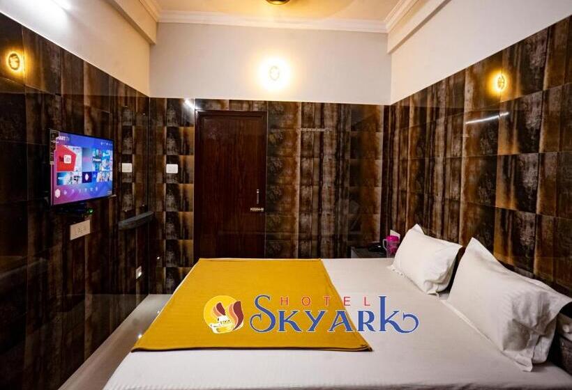 酒店 Skyark