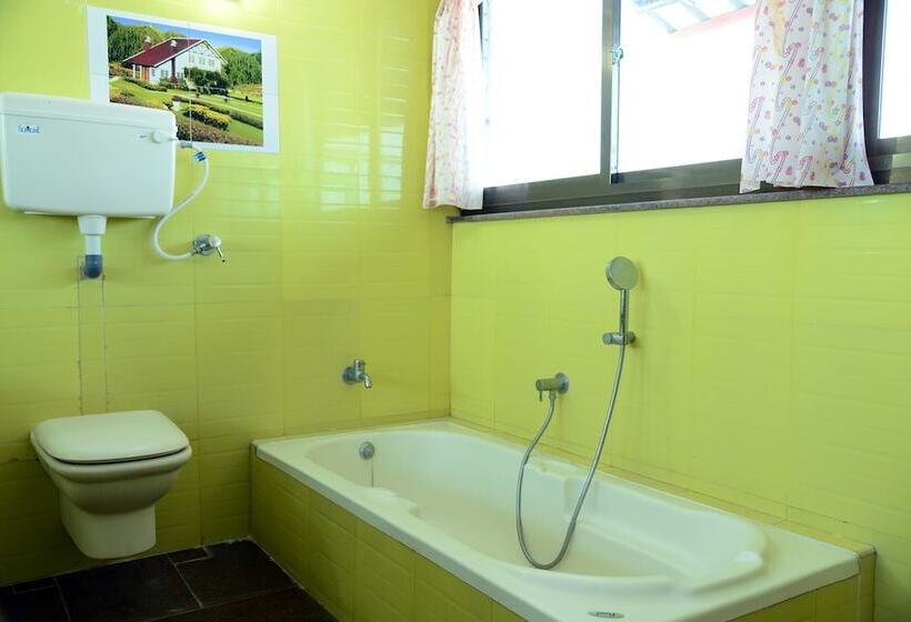 בית מלון כפרי Tri Sea