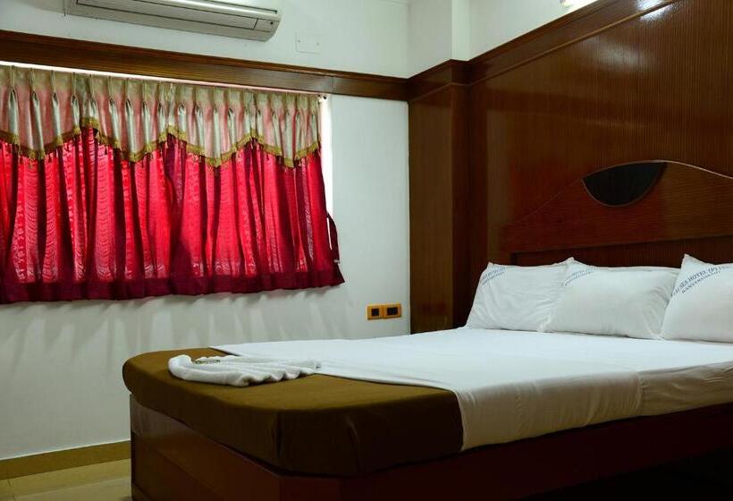 בית מלון כפרי Tri Sea