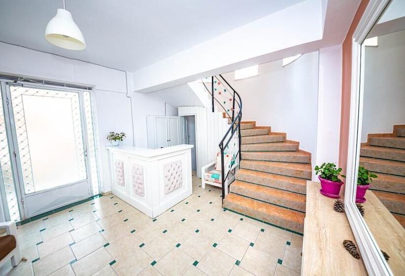 Ideal Aparthotel Saranda