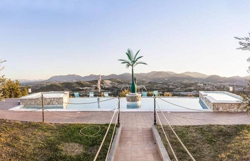 La Castellaia Resort