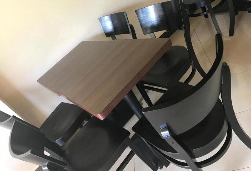 Nabisere Hotel Kalisizo