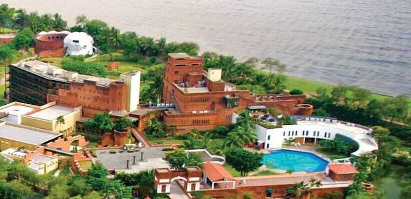 リゾートホテル The Ffort Raichak