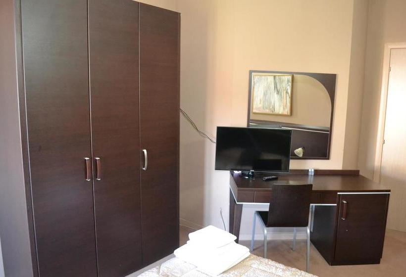 B&b Bed& Fly   Mamma Mia