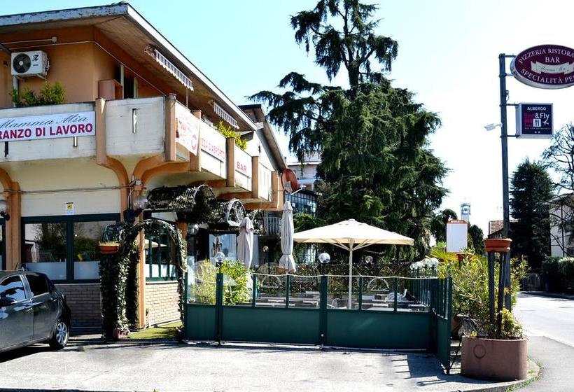 B&b Bed& Fly   Mamma Mia