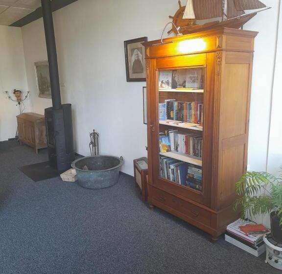 B&b Binnengewoon Rooms With A View