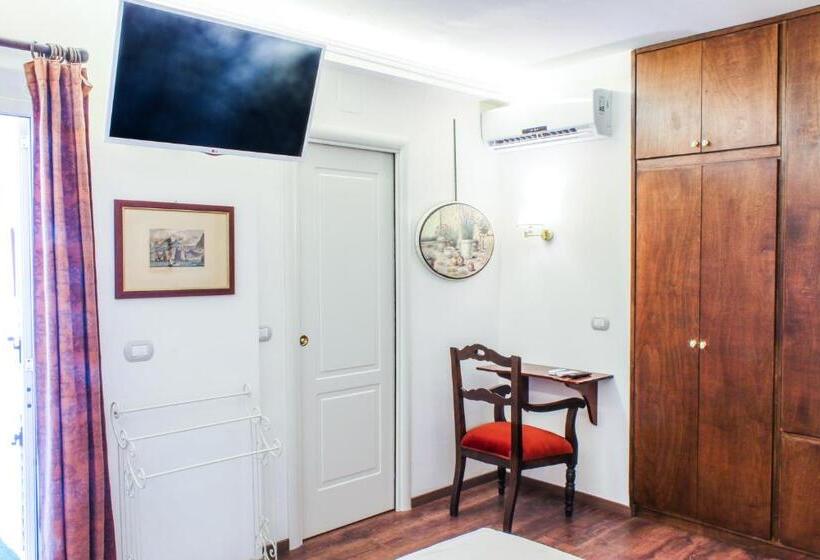 تختخواب و صبحانه 96 Guest House