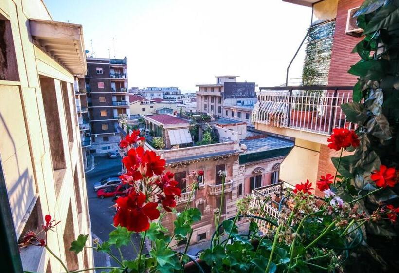 تختخواب و صبحانه 96 Guest House