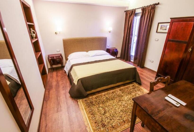 تختخواب و صبحانه 96 Guest House