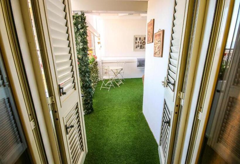 تختخواب و صبحانه 96 Guest House