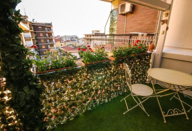 تختخواب و صبحانه 96 Guest House