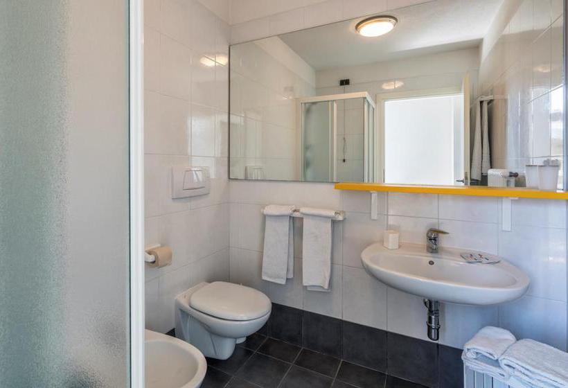 مبيت وإفطار Agritur Deromedi