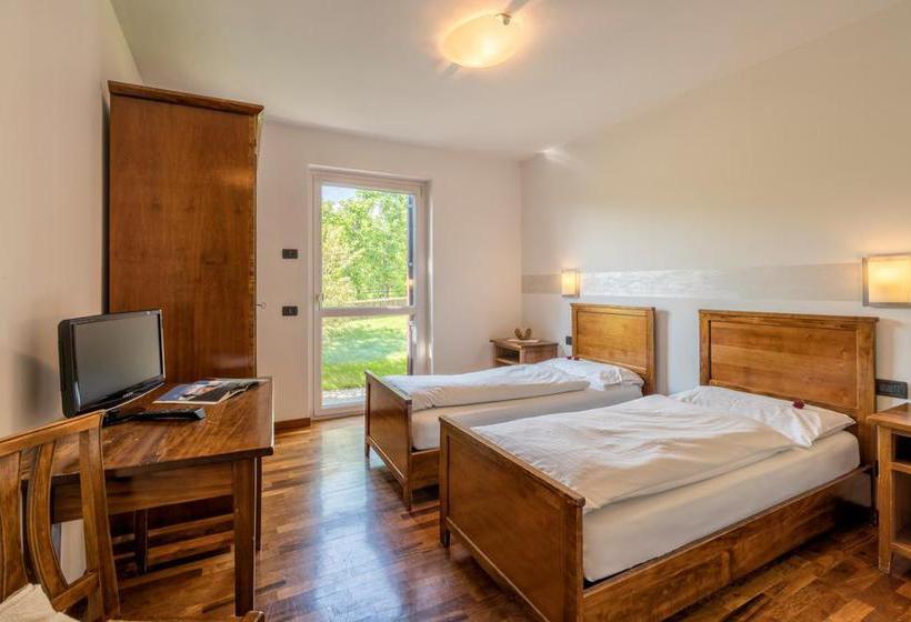 مبيت وإفطار Agritur Deromedi