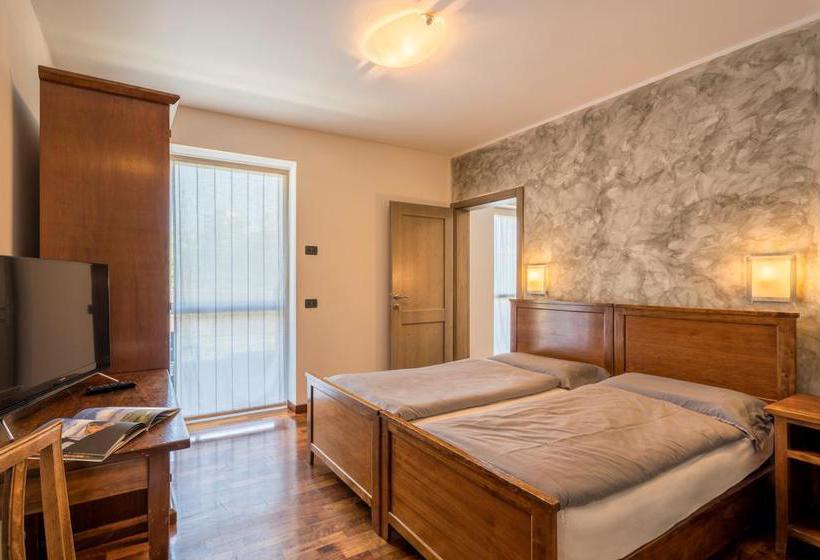 مبيت وإفطار Agritur Deromedi