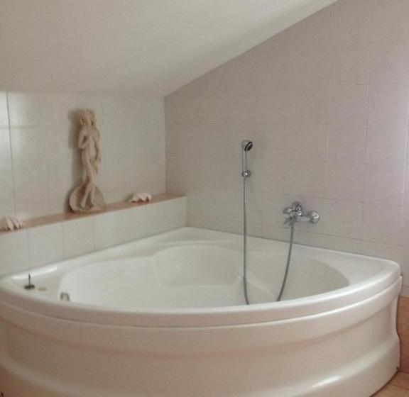 مبيت وإفطار Beb Villa Aurora