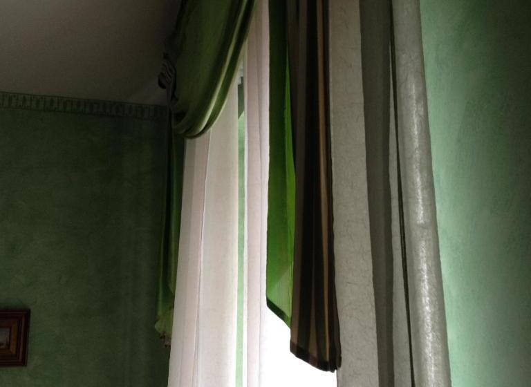 مبيت وإفطار Beb Villa Aurora