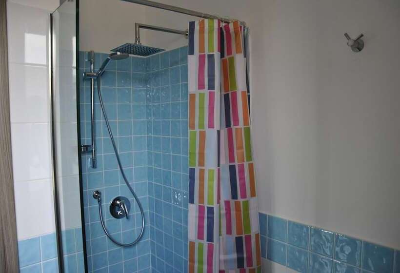 住宿加早餐  Casa Natia