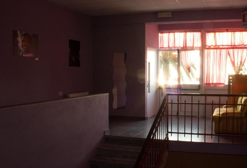 مبيت وإفطار Raggio Di Sole   Casa Per Ferie