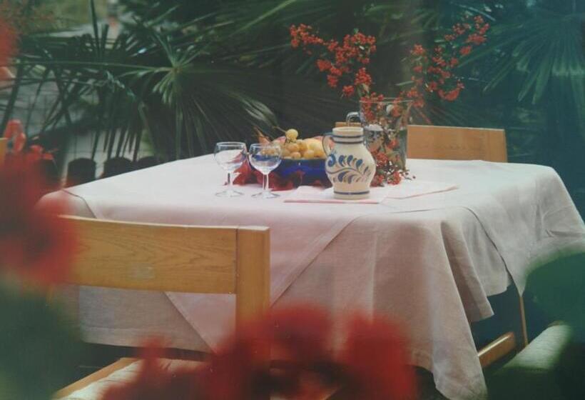 Bed and Breakfast Eden Guesthouse