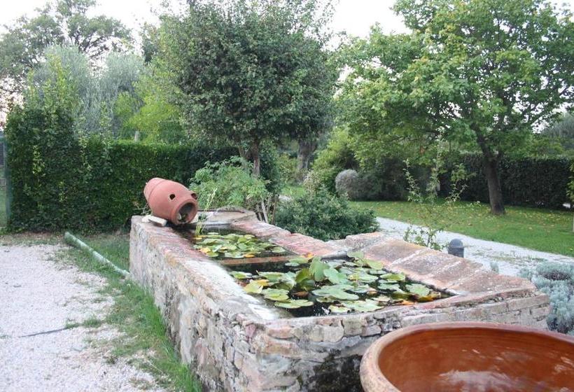 مبيت وإفطار I Glicini Appartamento