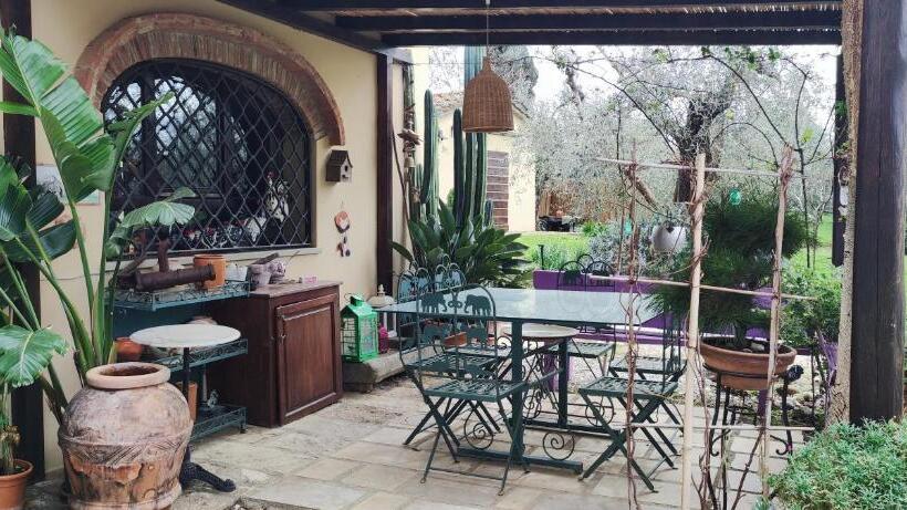 مبيت وإفطار I Glicini Appartamento