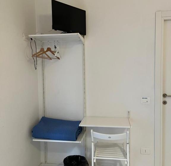 تختخواب و صبحانه Il Guasco Rooms