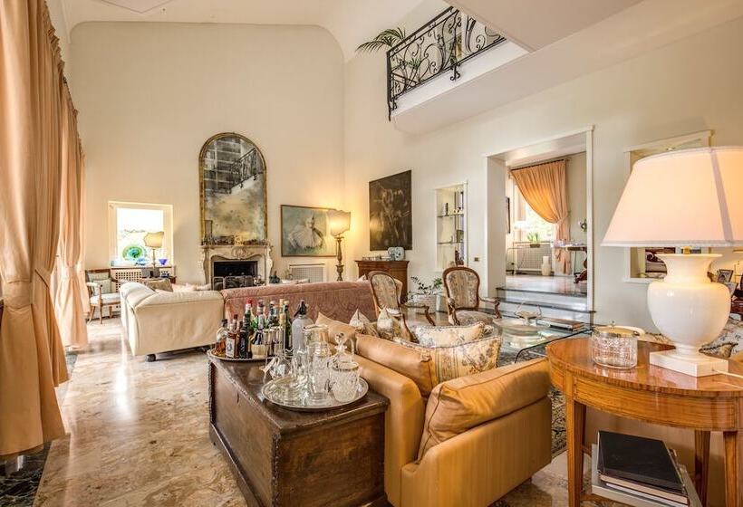 مبيت وإفطار La Gaura Guest House