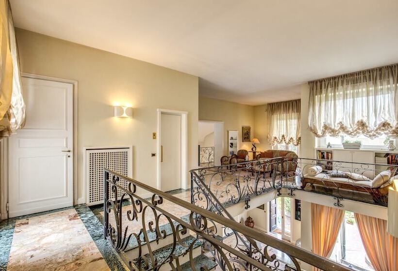 مبيت وإفطار La Gaura Guest House