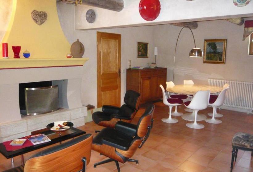 مبيت وإفطار Le Mas Saint Jacques