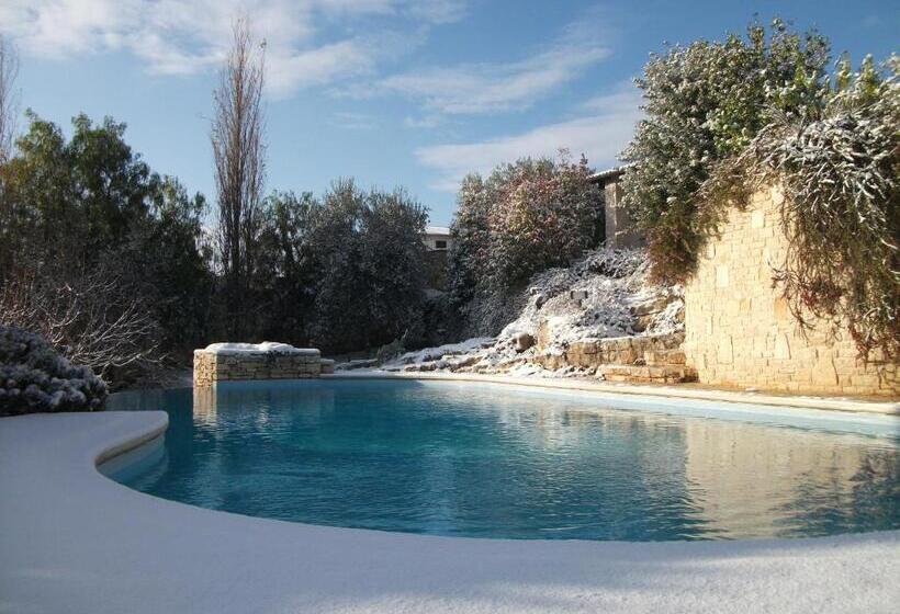 تختخواب و صبحانه Maglioferro Residence