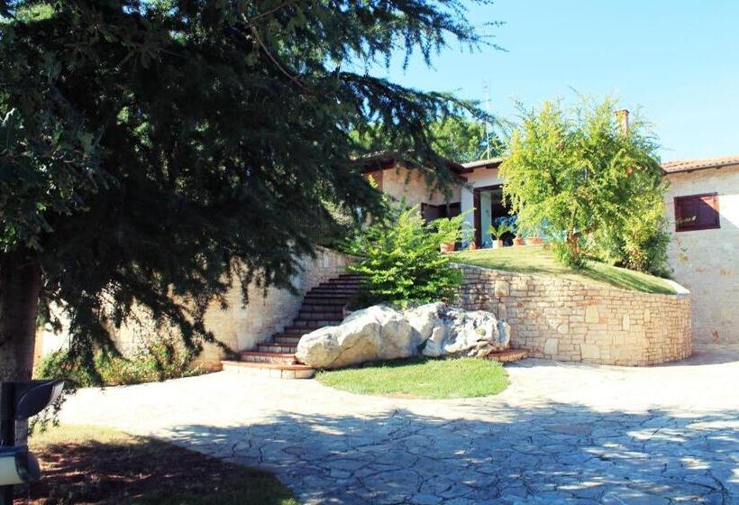 تختخواب و صبحانه Maglioferro Residence