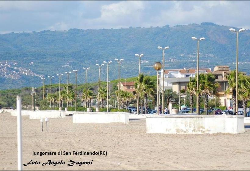 تختخواب و صبحانه Rosa Di Mare