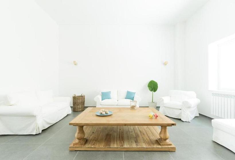 Bed and Breakfast Tangram House