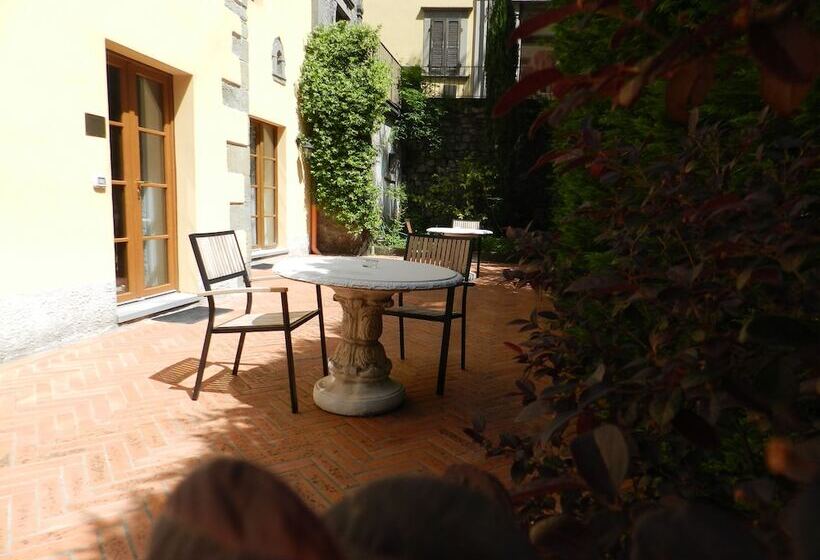 مبيت وإفطار Villa Bertagni