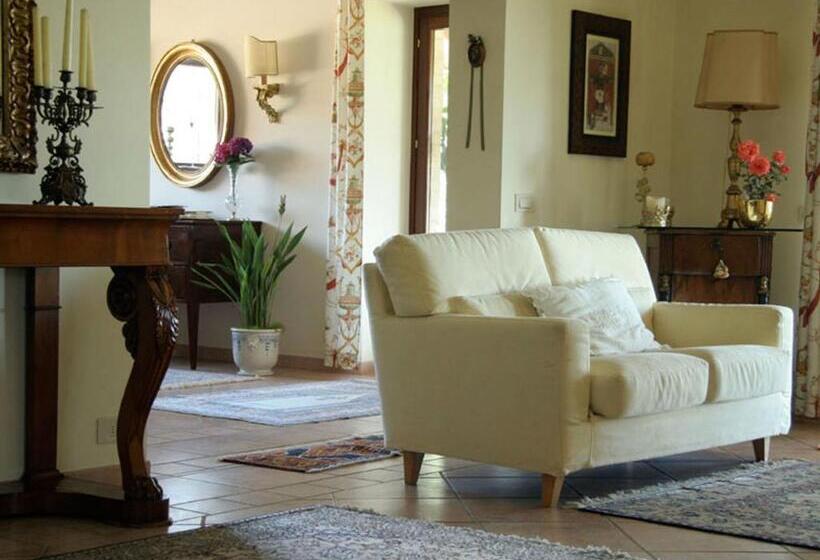 مبيت وإفطار Villarondanella