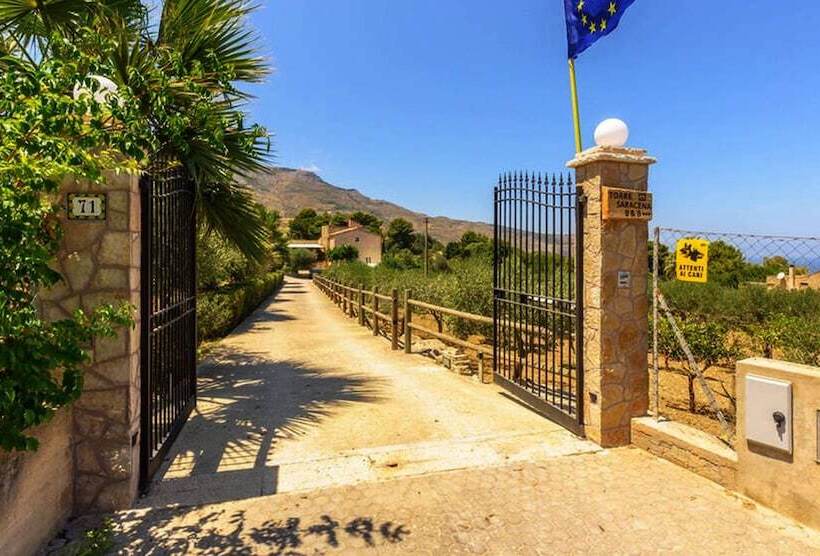 Bed & Breakfast Torre Saracena