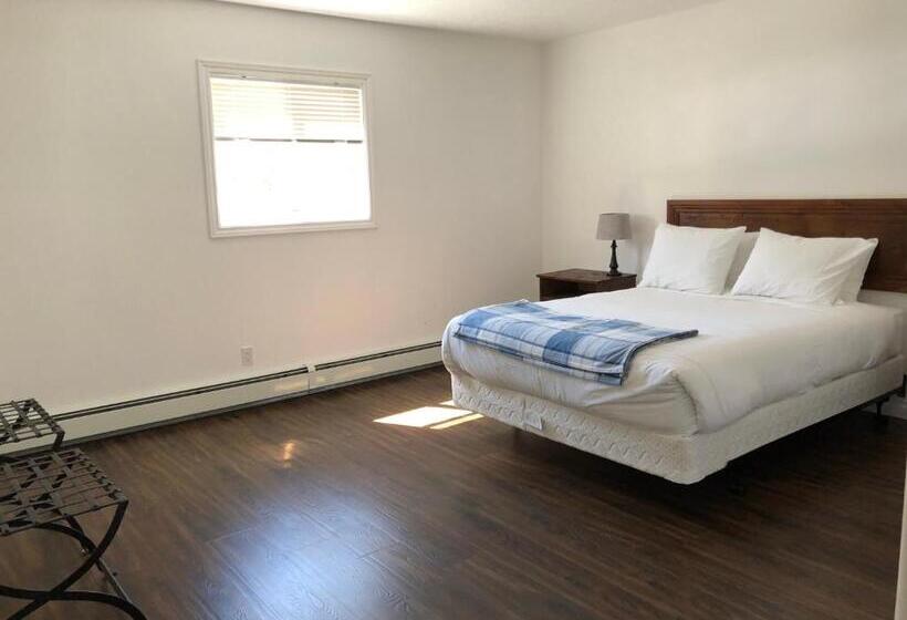 Escarpment Heights Motel