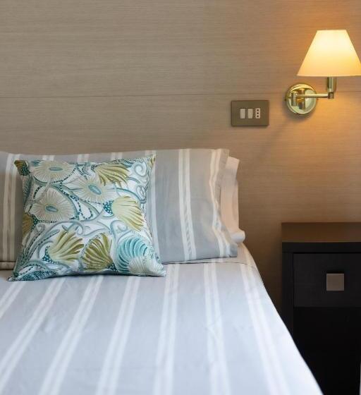 ホテル Adriatica Con Piscina