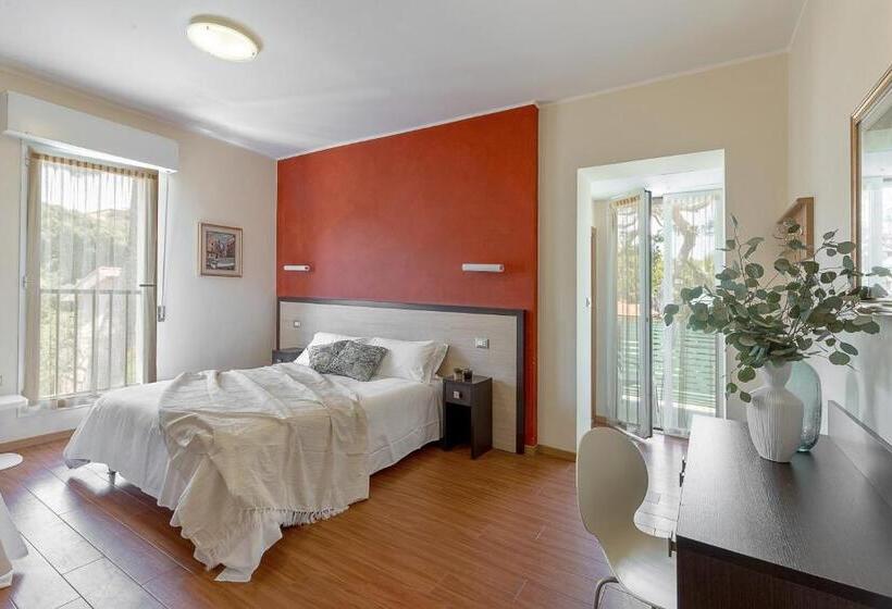 ホテル Adriatica Con Piscina