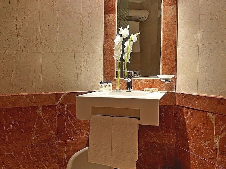 ホテル Al Thuria Grand