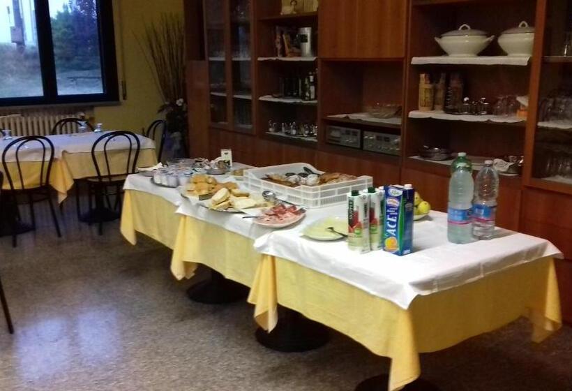 בית מלון כפרי Albergo Del Po