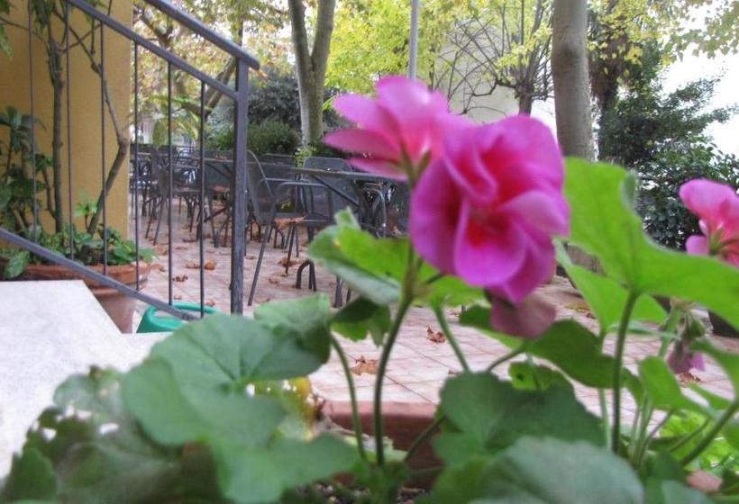 ホテル Albergo La Primula