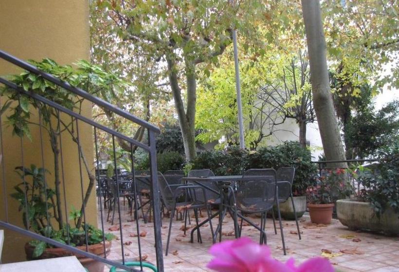 ホテル Albergo La Primula