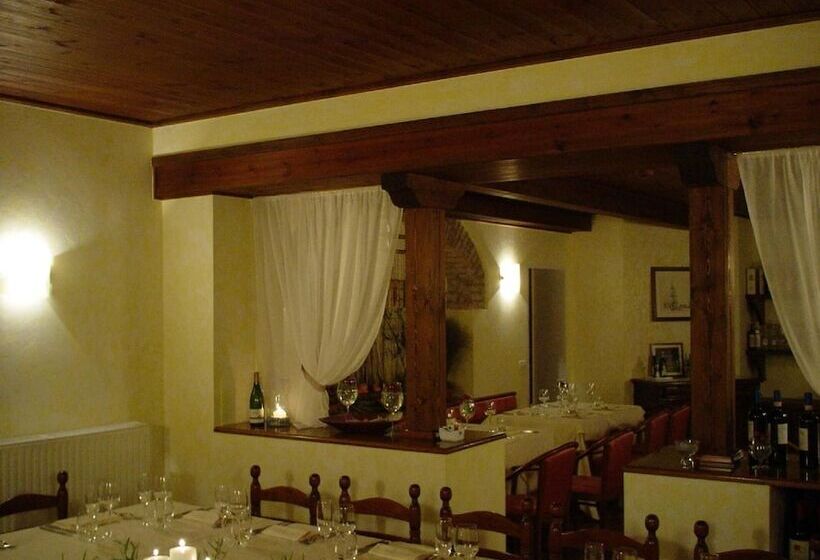 ホテル Albergo Ristorante Flora