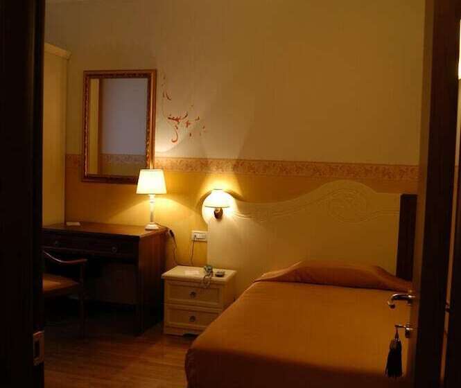 ホテル Albergo Ristorante Flora