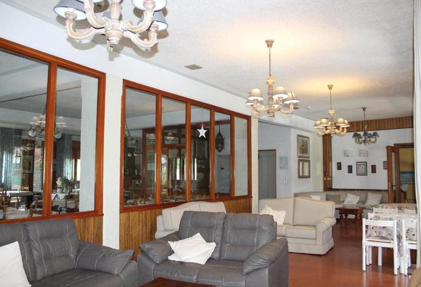 ホテル Albergo Ristorante K2